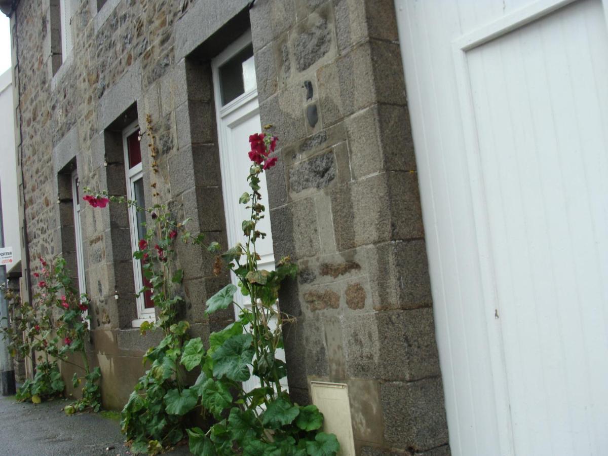 סן-בריו Chambre Maison De Ville Dans La Cite Des Trois Vallees מראה חיצוני תמונה